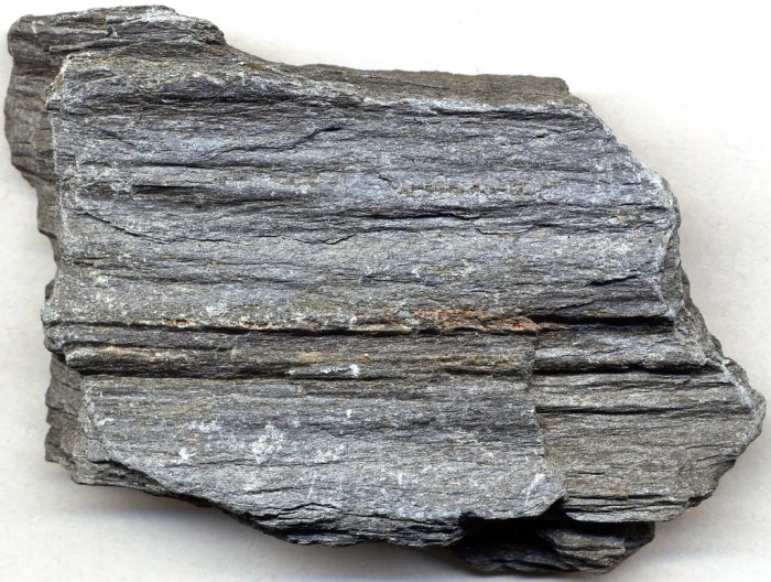 Is serpentinite foliated or nonfoliated